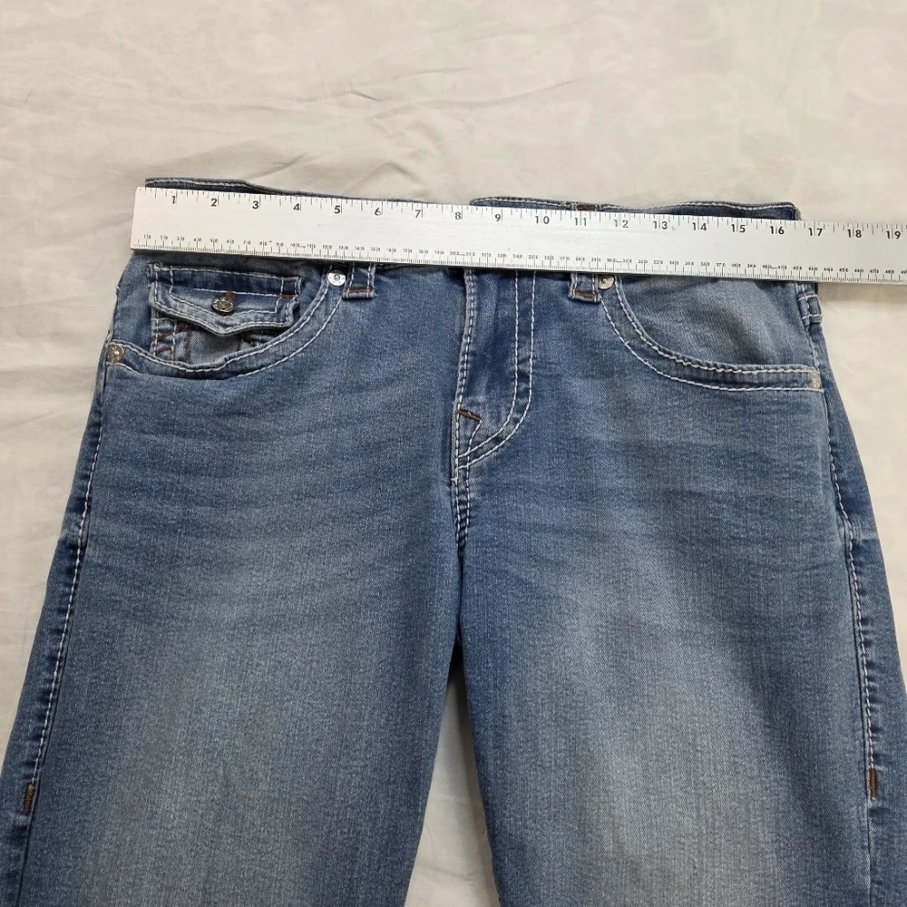 True Religion Men’s Geno Relaxed Slim Jeans Size 32‎